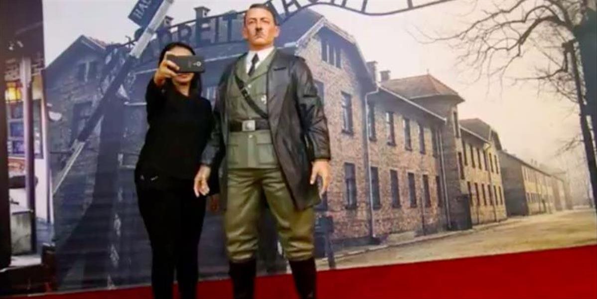 Múzeum v Indonézii odstránilo voskovú figurínu Hitlera, kde si ľudia robili selfie