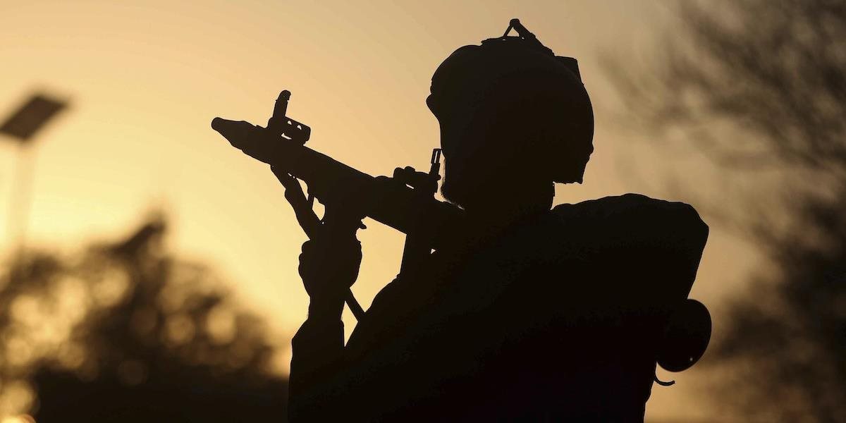 Pri útokoch Talibanu v Afganistane zahynulo 37 vojakov a policajtov