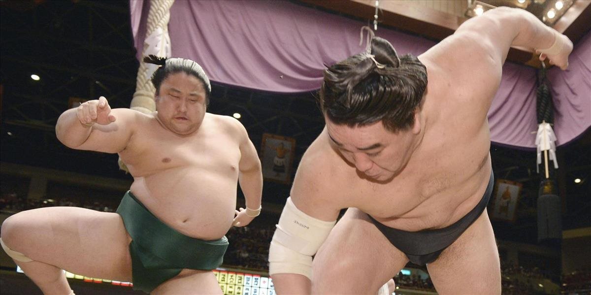 Japonský zápasník sumo si poriadne zavaril, napadol kolegu a zlomil mu lebku!