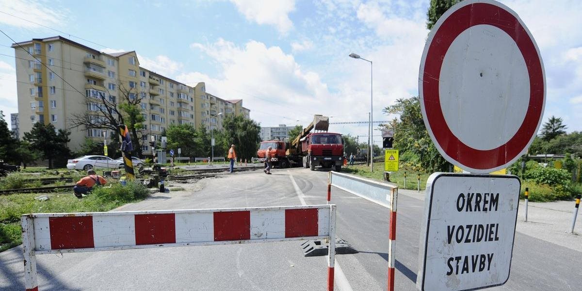 Vodiči pozor: V Bratislave a okolí Vás čakajú dopravné obmedzenia