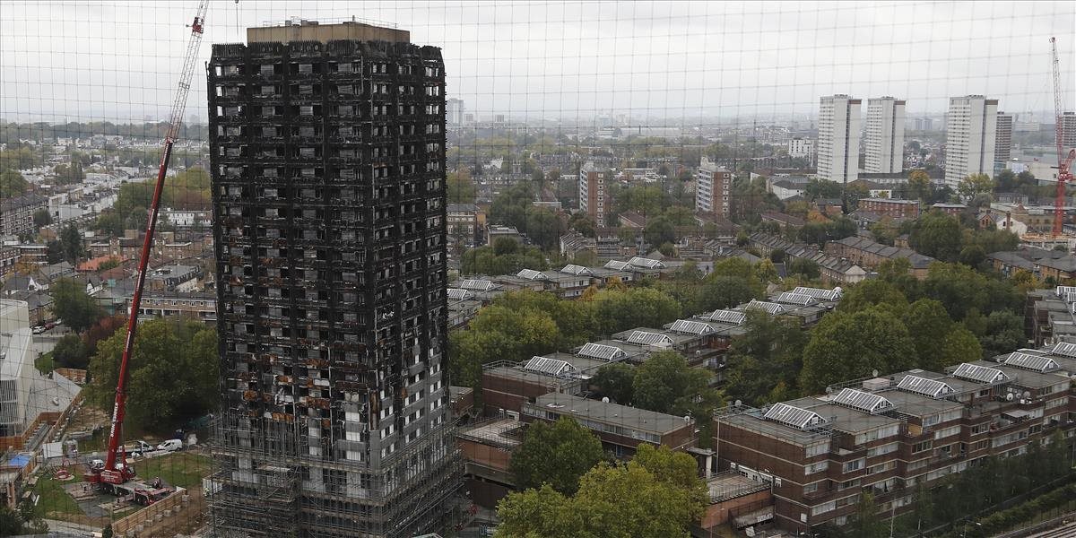 Pri júnovom požiari výškovej obytnej budovy v Londýne zahynulo 71 ľudí