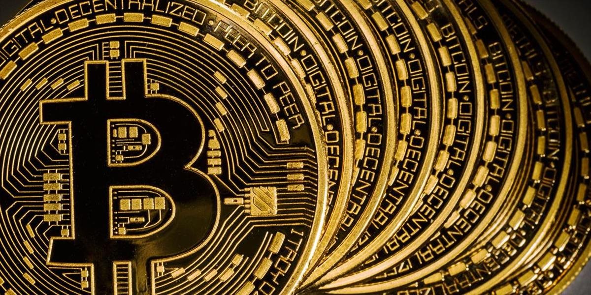 Bitcoin pokoril hranicu 8000 dolárov po prvýkrát v histórii
