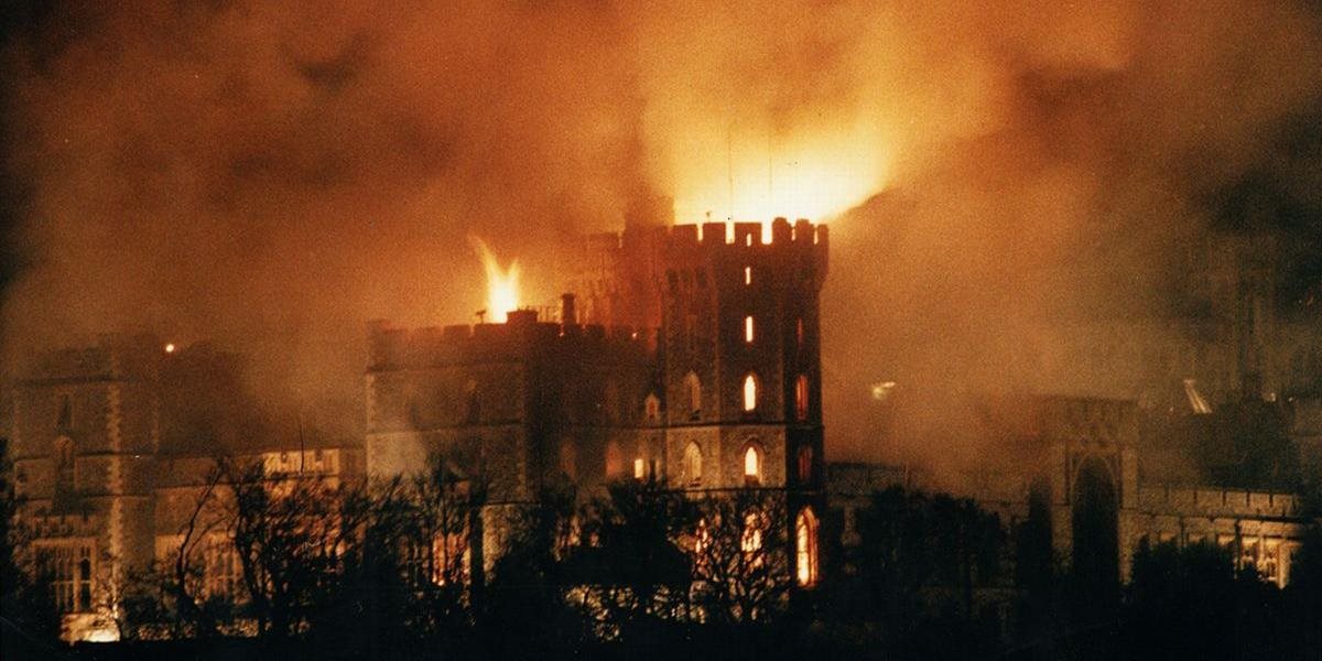 Na kráľovskom hrade Windsor vypukol pred 25 rokmi požiar