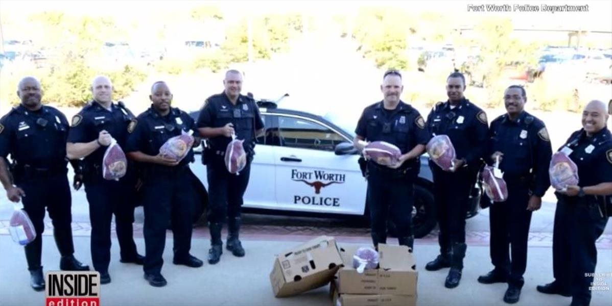 VIDEO Policajti v Texase rozdávali namiesto pokút moriaky!
