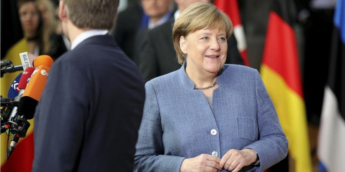 Merkelovej svitá na lepšie časy, SPD zvažuje pokračovanie veľkej koalície