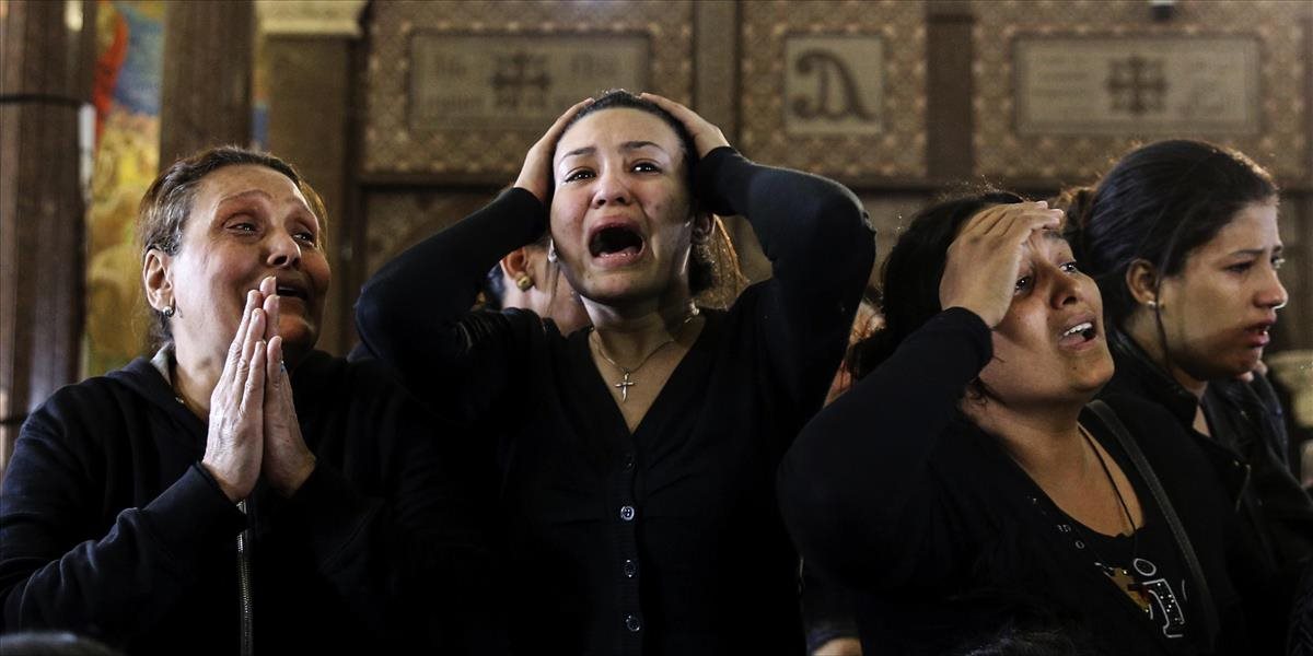 Egyptský prezident sľúbil odvetu za útok v mešite, pri ktorom zahynulo 235 ľudí. Čin odsúdili aj Trump a Putin