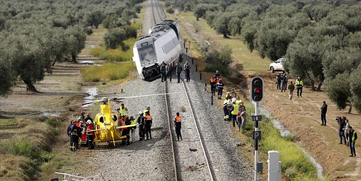 FOTO Pri vykoľajení vlaku v Španielsku sa zranilo viac ako 20 ľudí