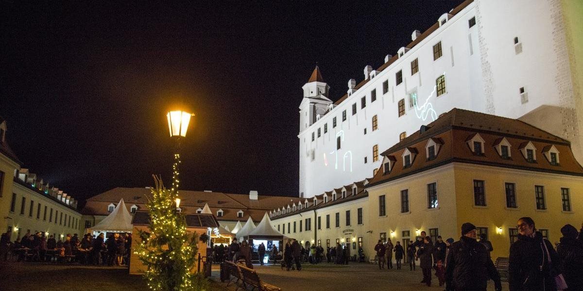 Bratislavský hrad opäť privíta vianočné trhy
