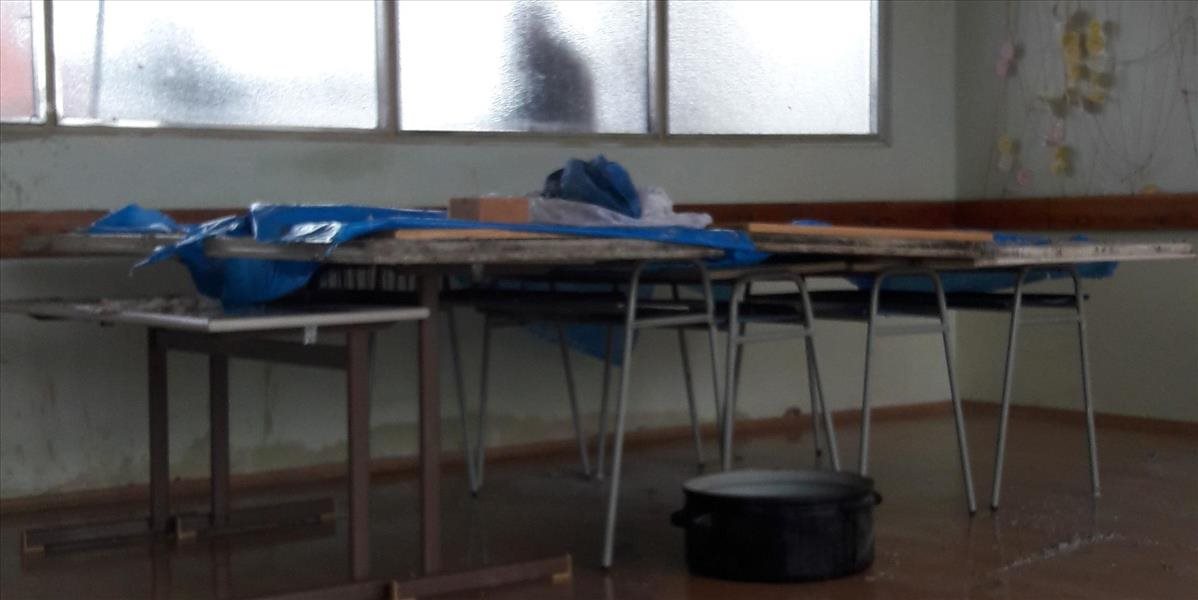 V jednej z tried základnej školy na Slovensku spadol strop!