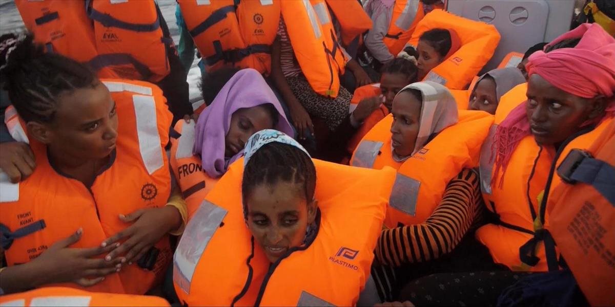 OSN plánuje leteckým mostom odviezť do konca roka z Líbye 15-tisíc migrantov