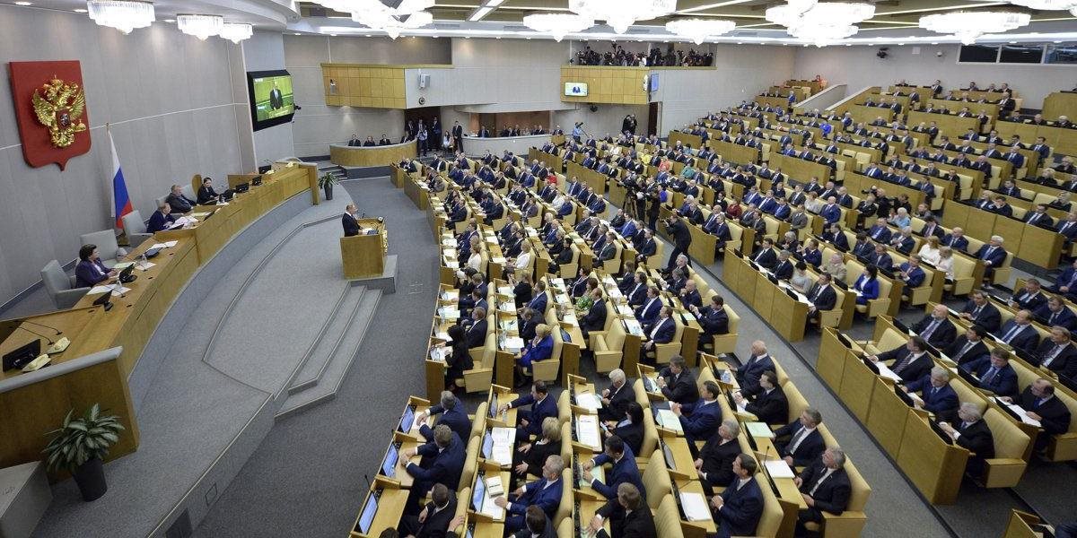 Rusi nepovolili vstup na pôdu parlamentu dvom americkým médiám