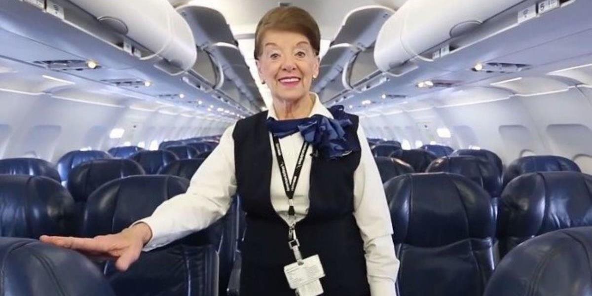 FOTO + VIDEO Vek je len číslo: Najstaršiu letušku na svete pasažieri milujú!