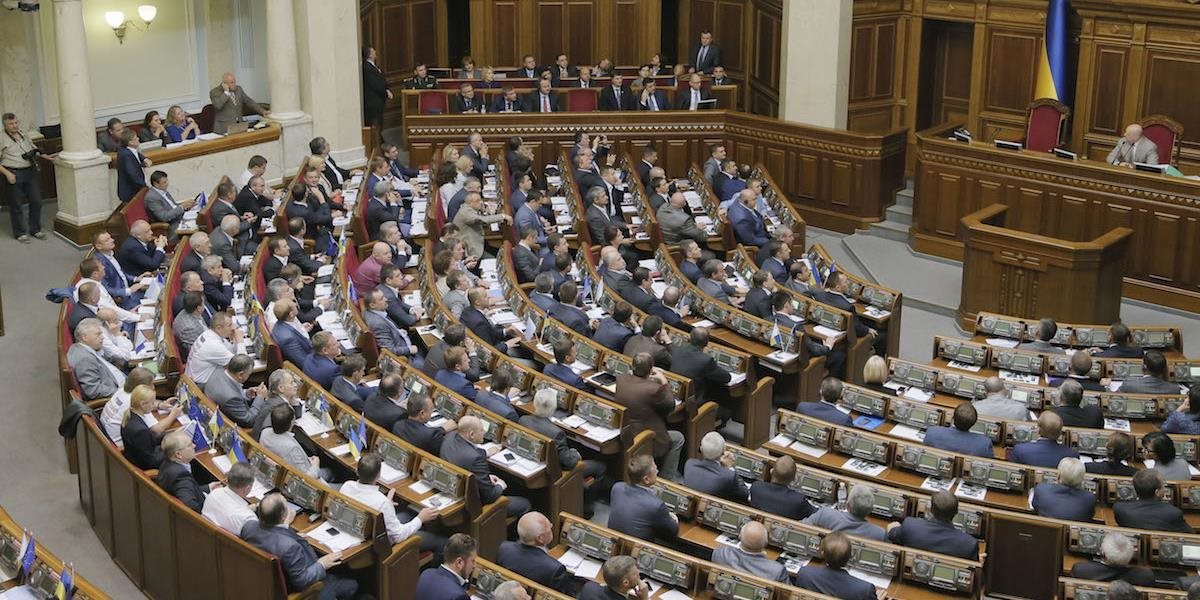 Ukrajinský parlament odvolal predsedu protikorupčného výboru, EÚ bola proti
