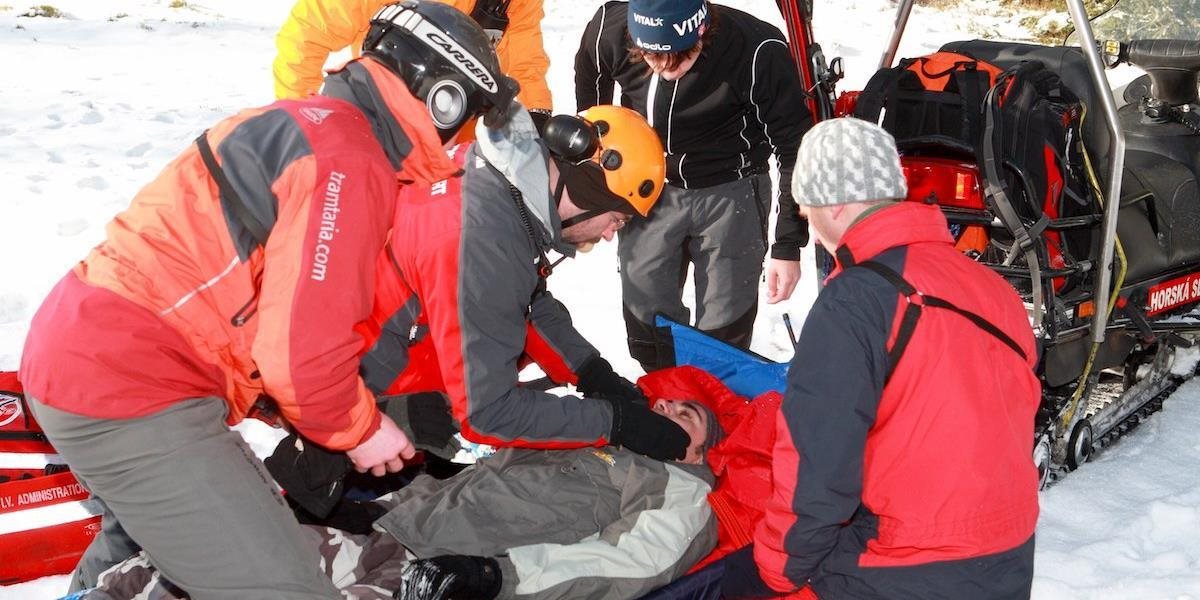 Horskí záchranári absolvovali dramatickú akciu: Turisti uviazli v nepriaznivom počasí na Kráľovej holi