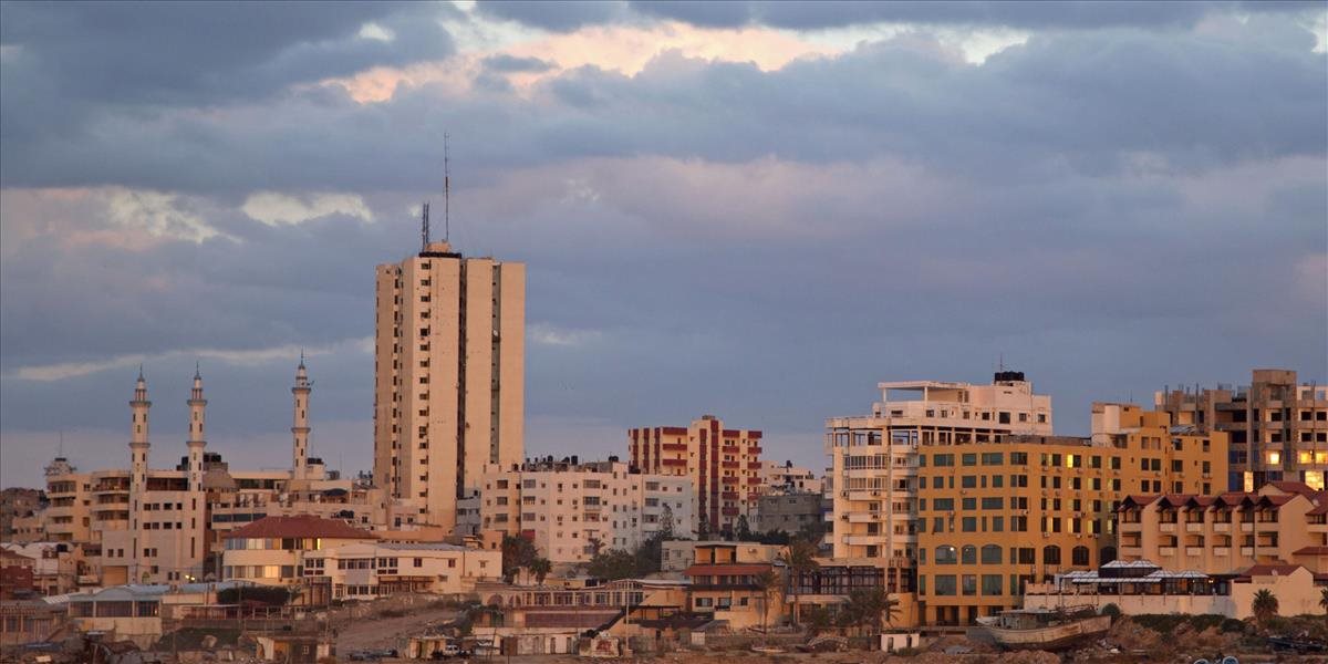 Pre ťahanice o peniaze medzi Hamasom a Fatahom uzavreli v pásme Gazy štátne školy a inštitúcie