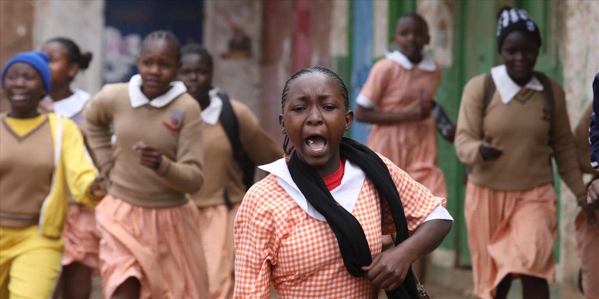 Pri dopravnej nehode v Keni zahynulo 32 ľudí vrátane detí