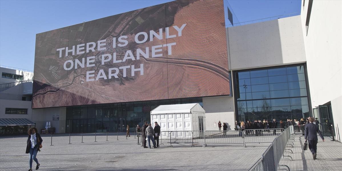 Paríž hostil klimatický summit - a bol o Trumpovi bez Trumpa