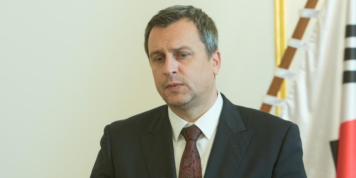 Prezident nemôže vymenovať za ústavných sudcov Mamojku aj Laššákovú naraz, tvrdí Danko