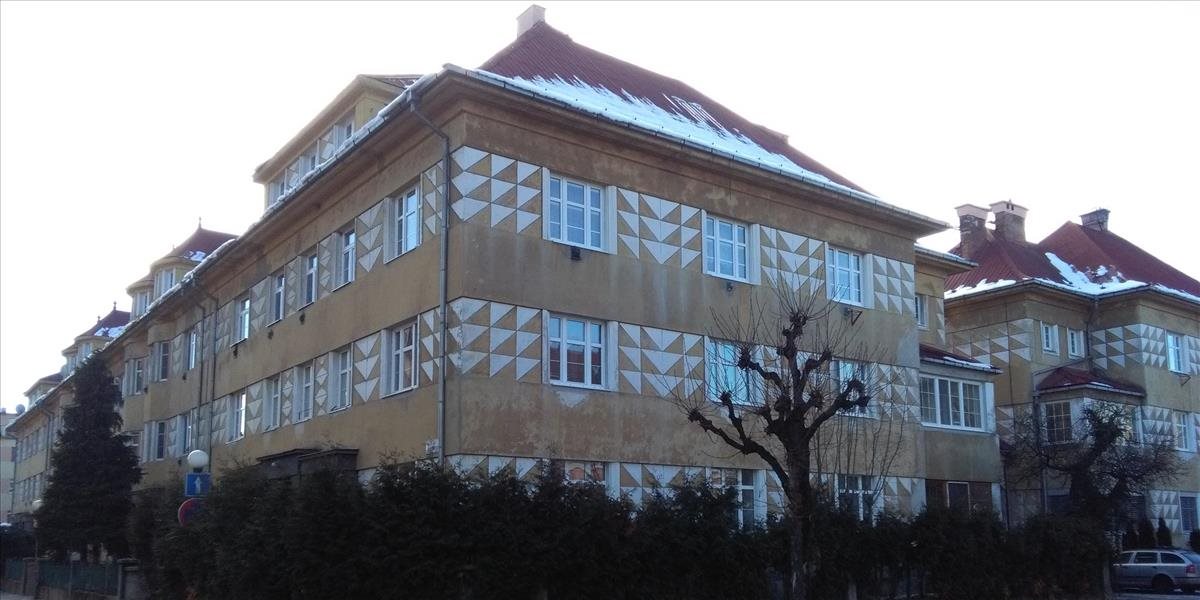 Obyvateľ bytového domu vo Zvolene pátral po tom, kto ho navrhol. Zistil, že to bol slávny architekt
