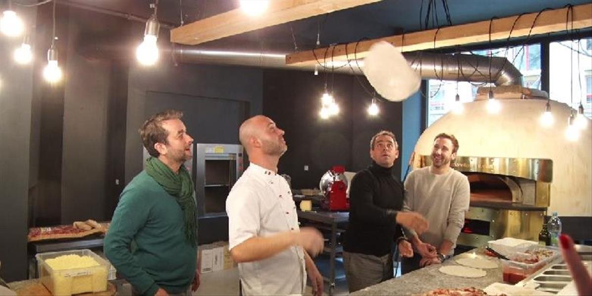 VIDEO Filip Tůma sa pokúšal robiť pizzu. Pozrite sa, ako to dopadlo a kde skončilo cesto