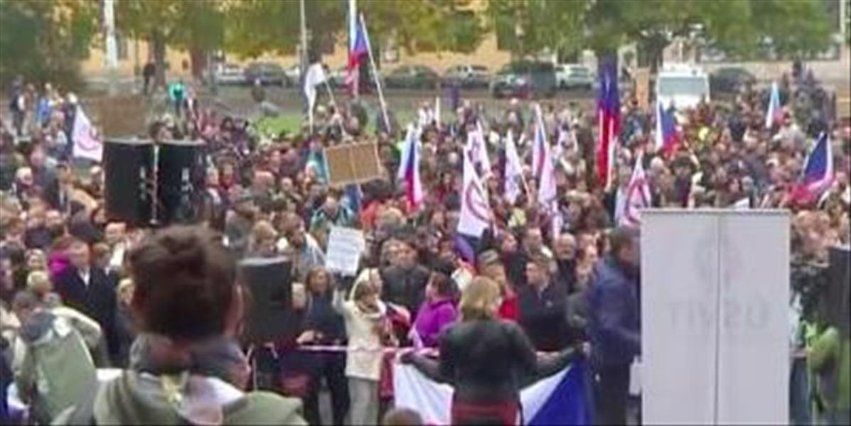 V Prahe sa demonštruje proti konferencii európskych protiimigračných strán