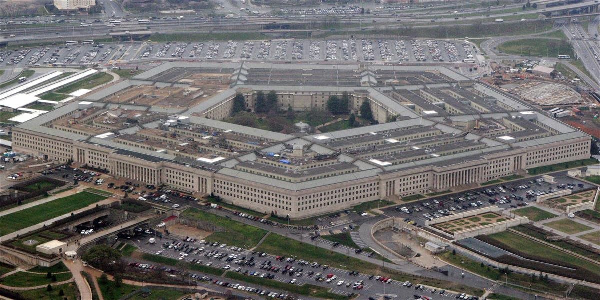 Pentagon priznal existenciu dlhoročného programu na výskum UFO