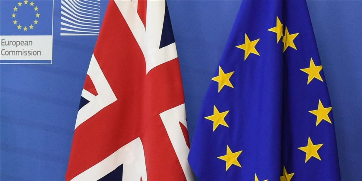 Najnovší prieskum ukázal, že až 51% Britov je za zotrvanie krajiny v EÚ