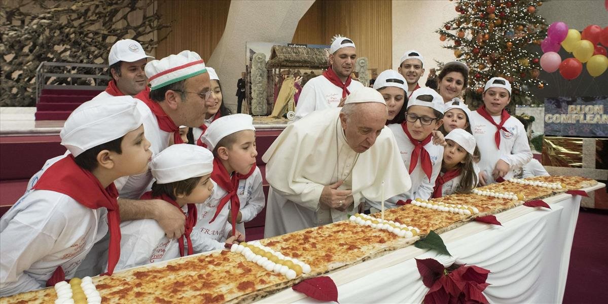 Pápež František strávil 81. narodeniny s deťmi z pediatrickej kliniky