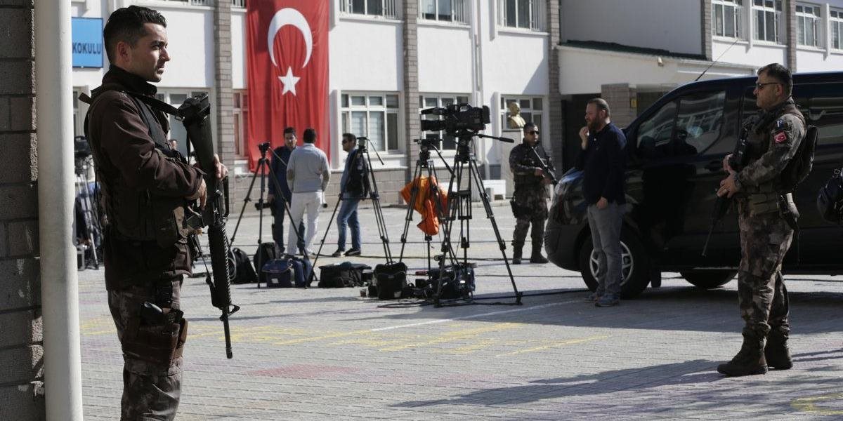 AKTUALIZOVANÉ Turecký súd podmienečne prepustil nemeckú novinárku, ktorá je obvinená zo šírenia teroristickej propagandy