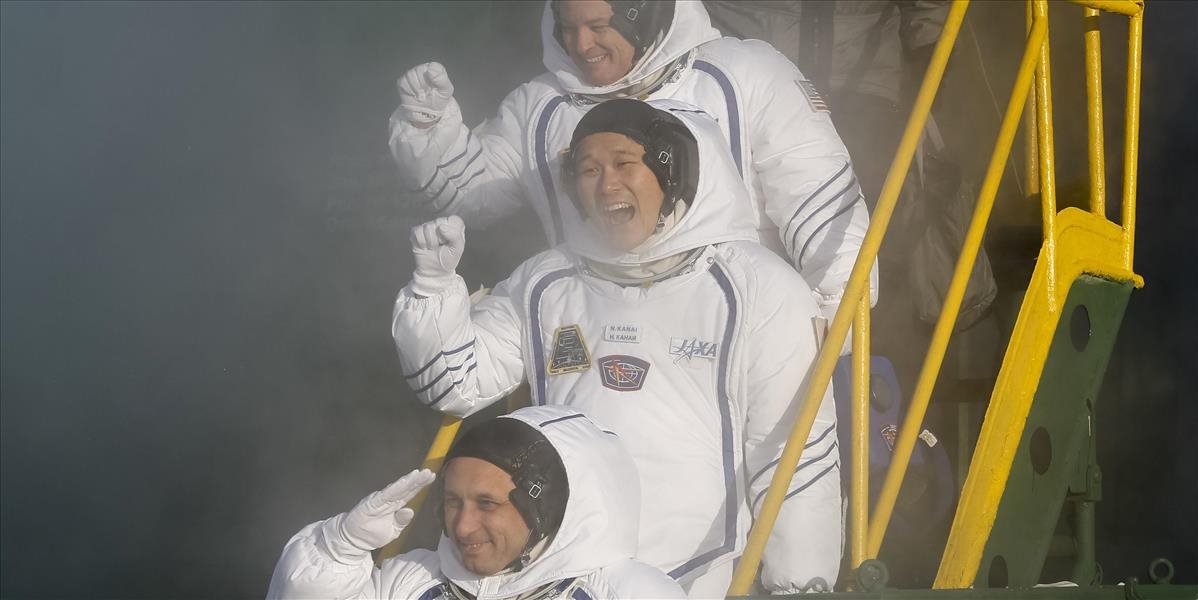 Sojuz priviezol na ISS troch nových kozmonautov
