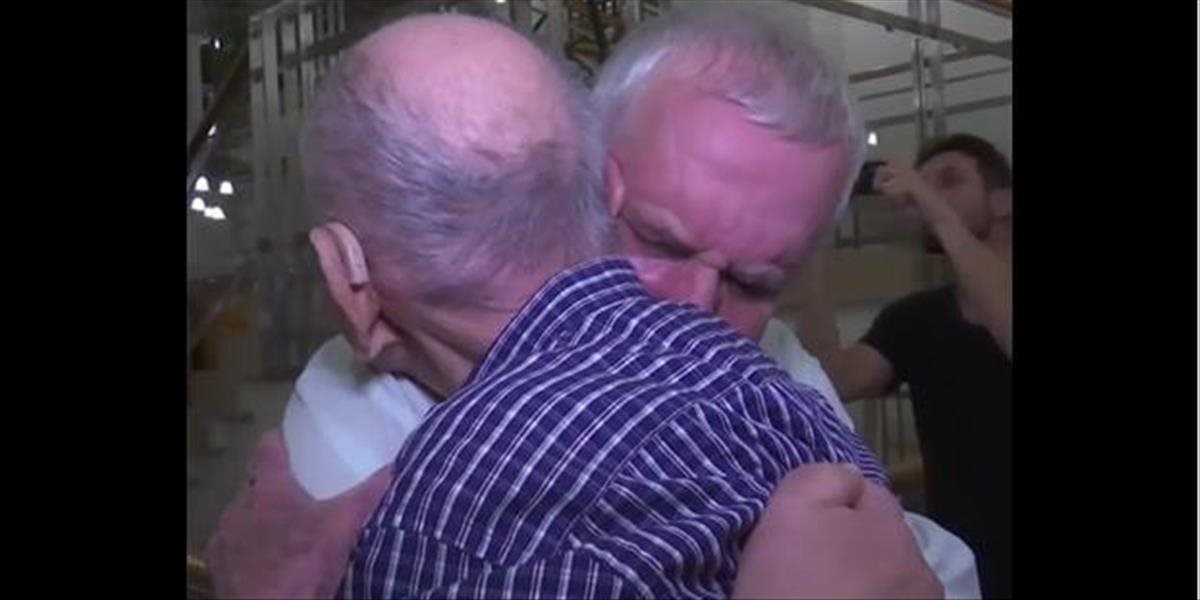 VIDEO 102-ročný dedko stretol svoju rodinou až na skonku života. Myslel si, že všetci zomreli v koncentráku
