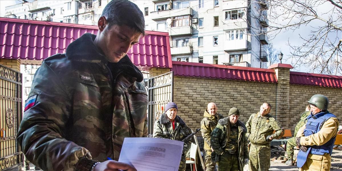 V Doneckej ľudovej republike vyhlásili, že ruskí dôstojníci opustili Donbas