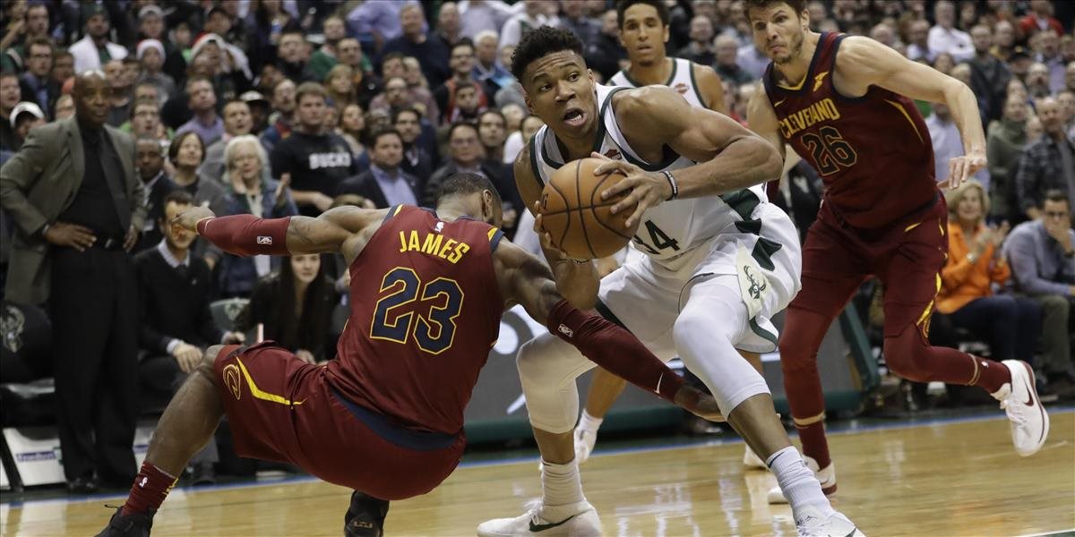 NBA: Cleveland podľahol v Milwaukee, 39 bodov Jamesa vyšlo navnivoč