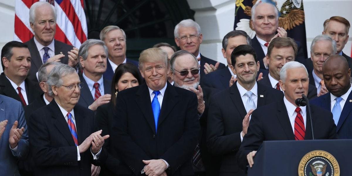 Kongres schválil Trumpovu daňovú reformu, prezident ju podpíše až v budúcom roku
