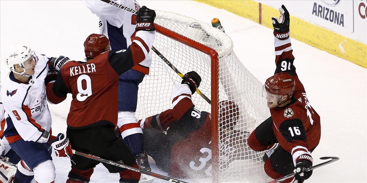 NHL: Prvý gól Froesera, Calgary už v druhom zápase bez Jágra