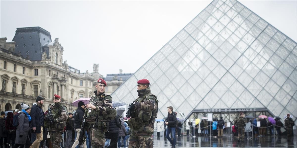 Počas sviatkov vo Francúzsku posilní bezpečnosť 97.000 policajtov a vojakov