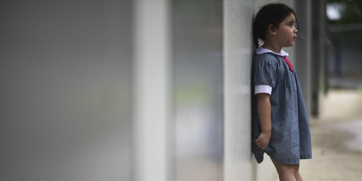 Školu v Oklahome žalujú za obťažovanie dievčat