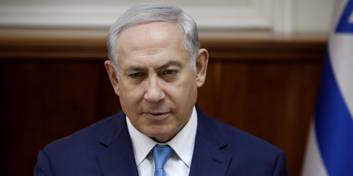 Izraelský parlament schválil zákon, ktorý má podľa kritikov chrániť premiéra