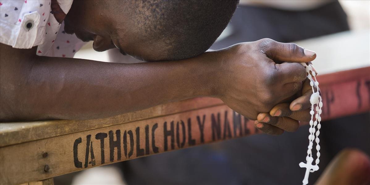 Ozbrojenci v Nigérii zabili v kostole počas omše 17 ľudí