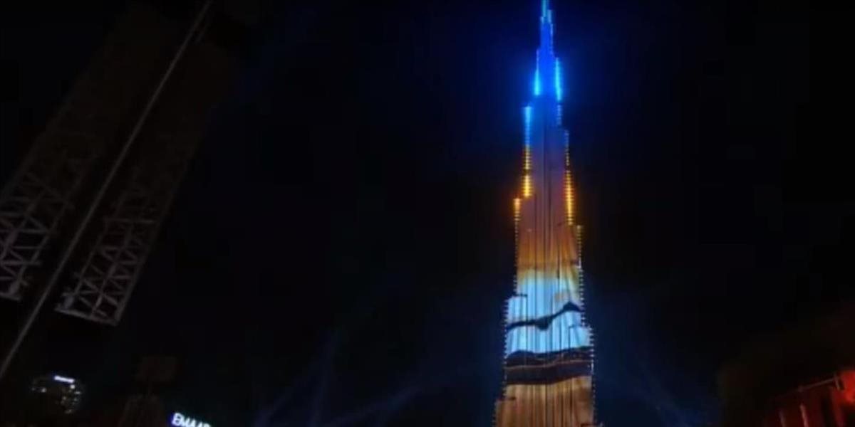 VIDEO V Dubaji zrušili ohňostroj, nový rok vítali rekordnou laserovou šou