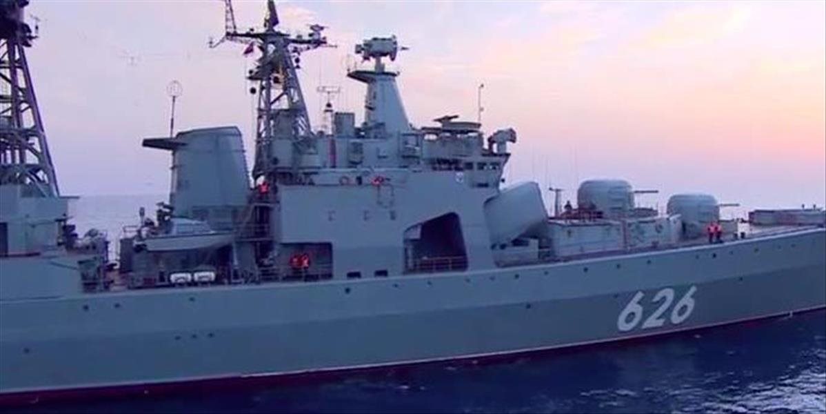 Posádky 70 vojnových lodí Ruska sa stretli na Nový rok v mori