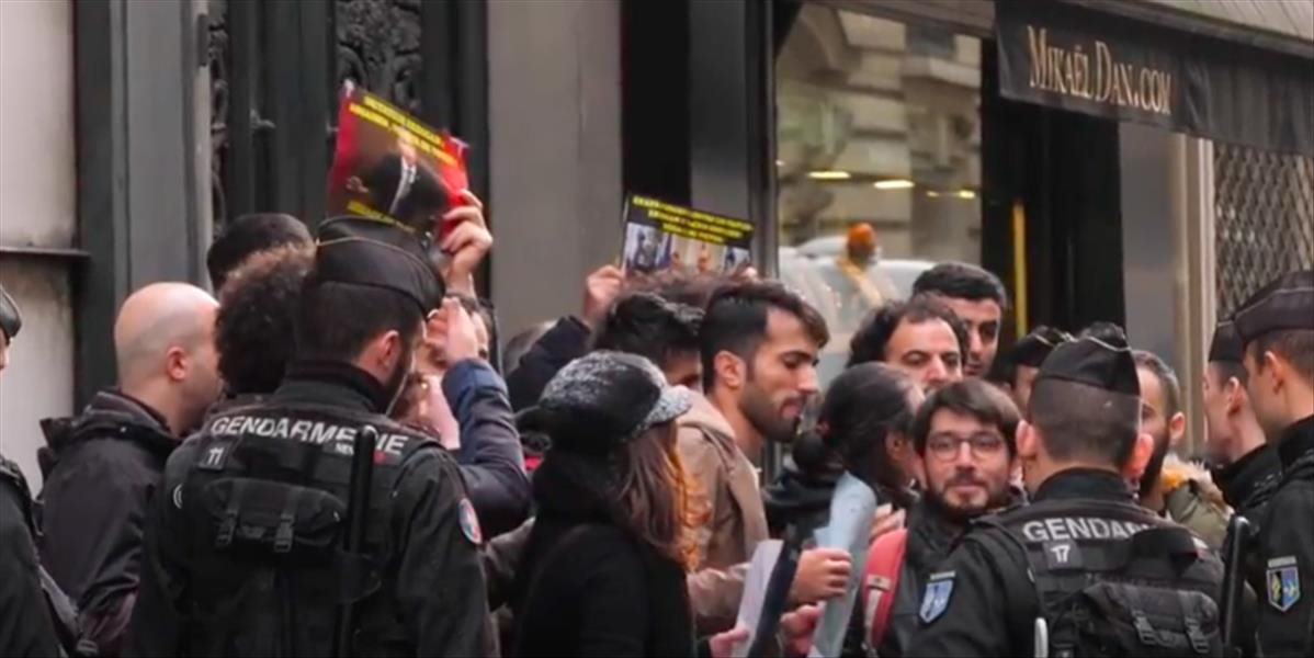 VIDEO Tisíce Kurdov žiadali v Paríži vyšetrenie vrážd aktivistiek spred piatich rokov