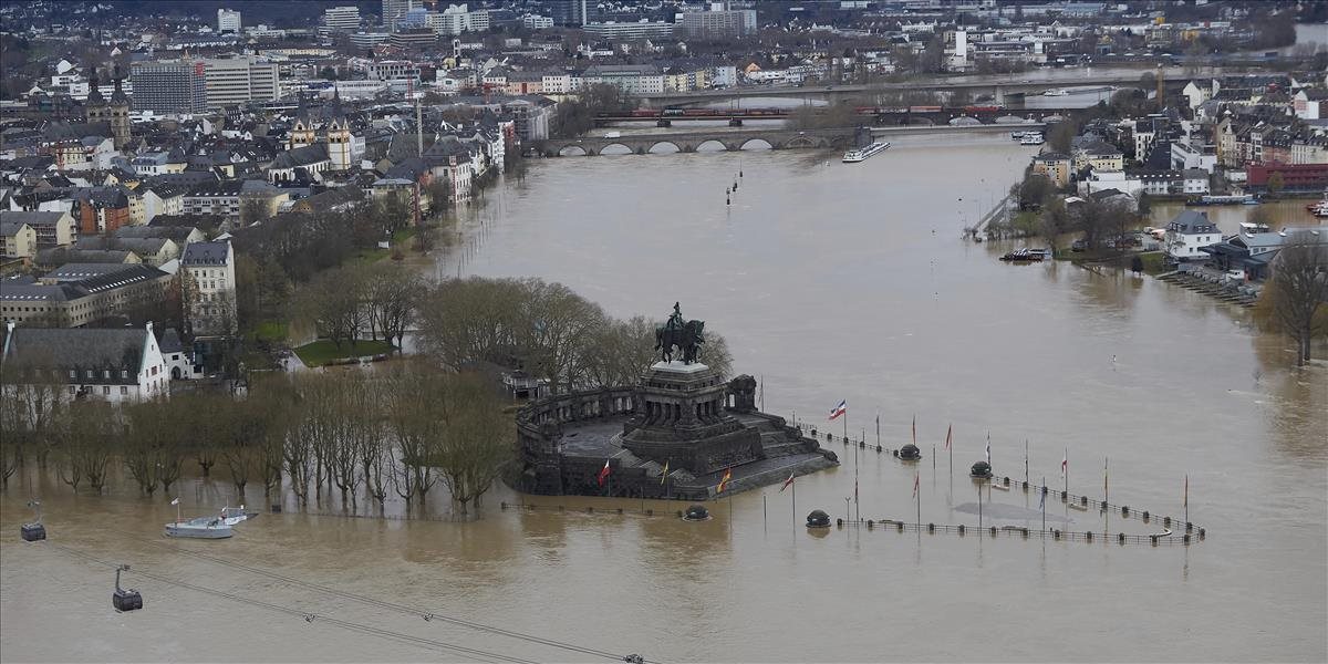 Stúpajúca hladina zapríčinila obmedzenia plavby na Rýne