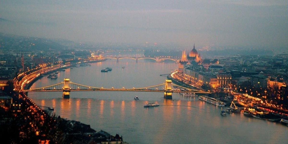 Záplavová vlna na Dunaji v Budapešti kulminovala nadránom