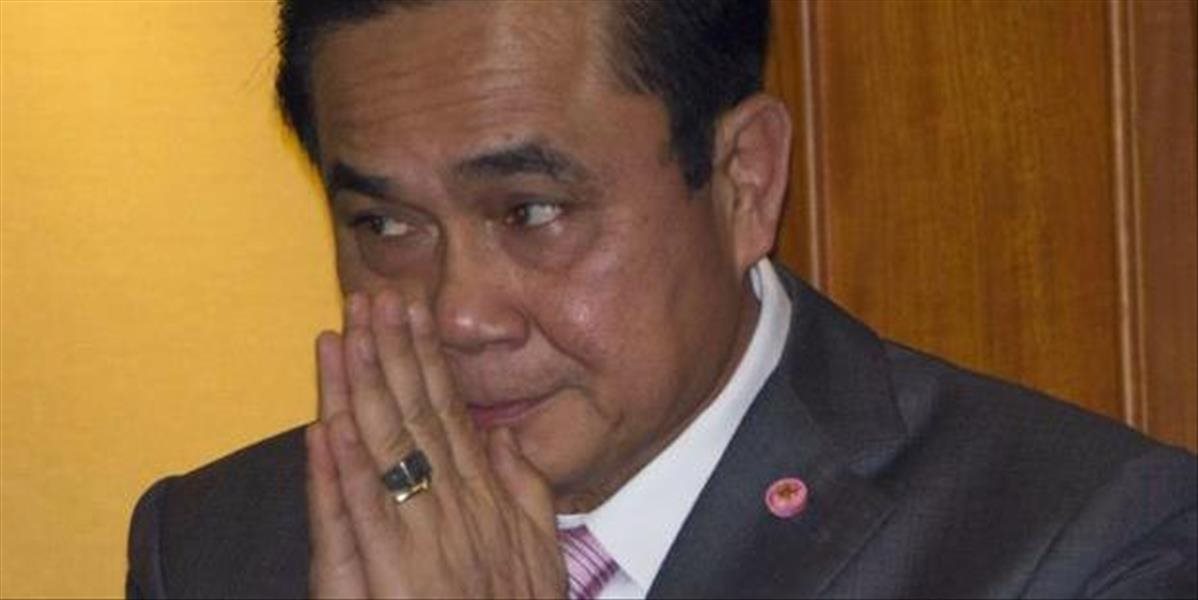Thajský premiér poskytol novinárom namiesto seba svoju maketu z kartónu