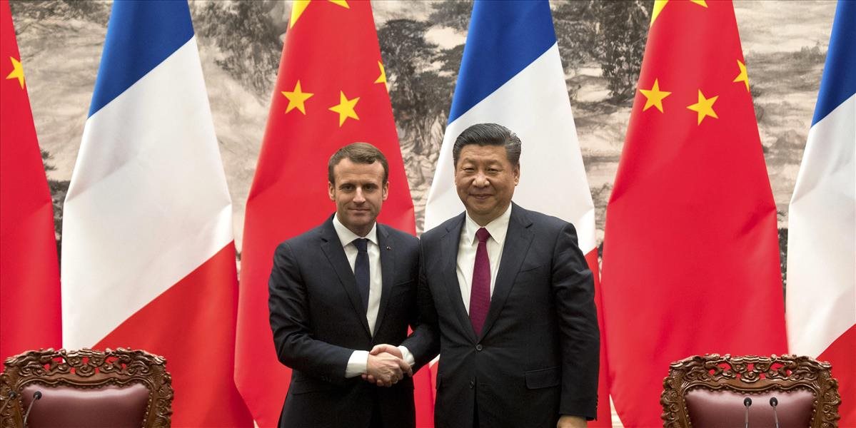 Emmanuel Macron a Si Ťin-pching podpísali v Pekingu sériu dohôd
