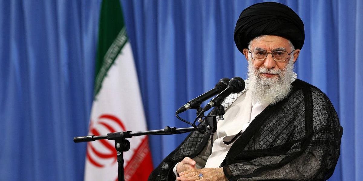 Uniknutý videozáznam vyvoláva pochybnosti aj o najvyššom duchovnom ajatolláhovi Chameneím