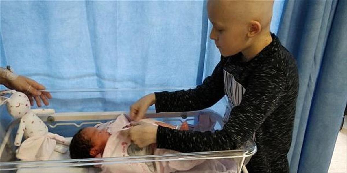 Chlapec (9) bojoval s rakovinou, aby stihol narodenie svojej sestričky. To čo jej povedal, vám zlomí srdce
