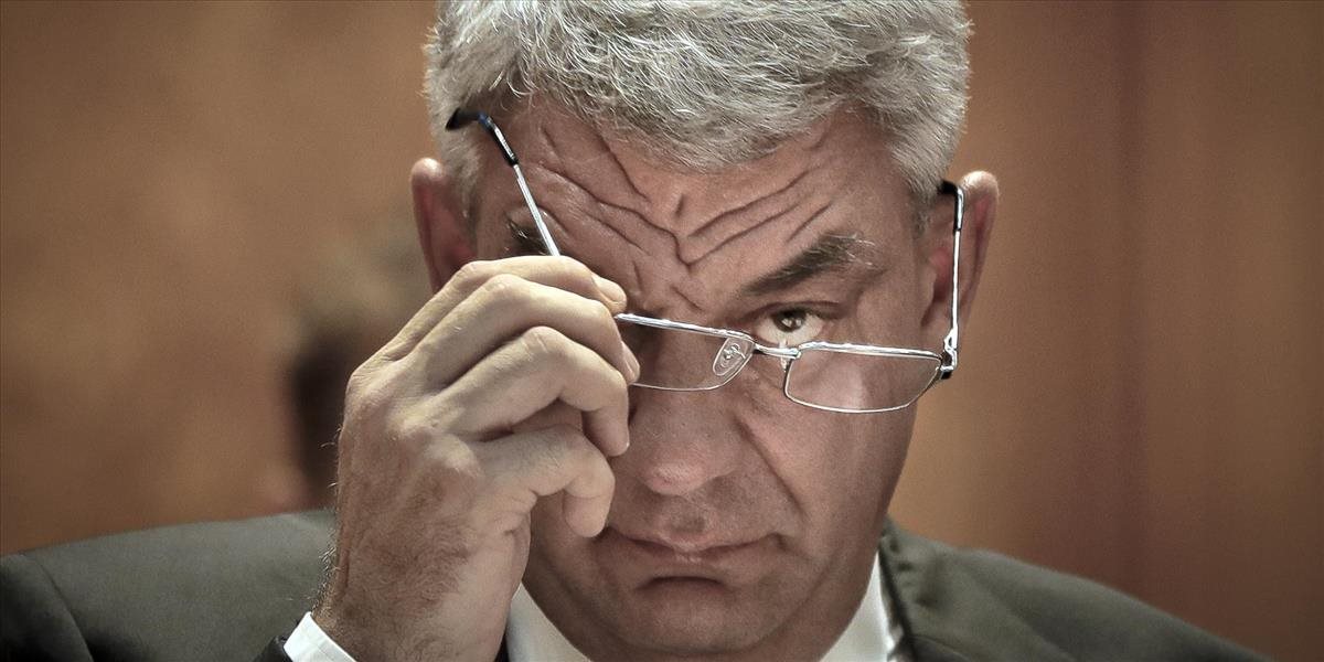 Rumunský premiér Tudose odstúpi po vnútrostraníckych sporoch