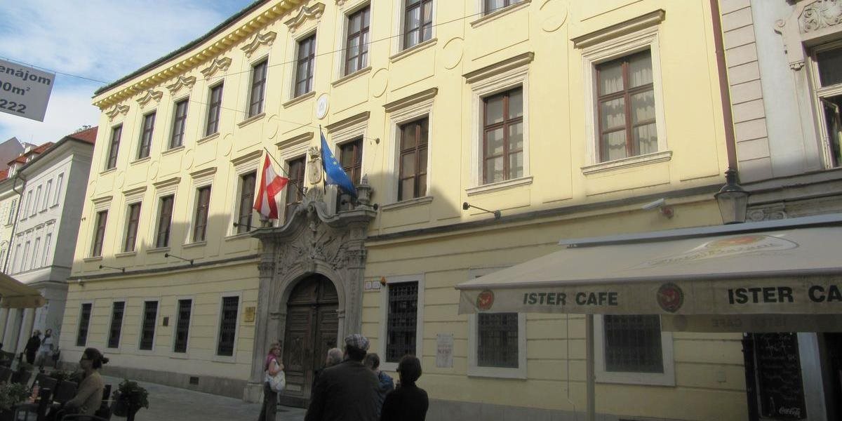 V Pálffyho paláci predstavili novú expozíciu 150-ročného slovenského maliarstva a sochárstva